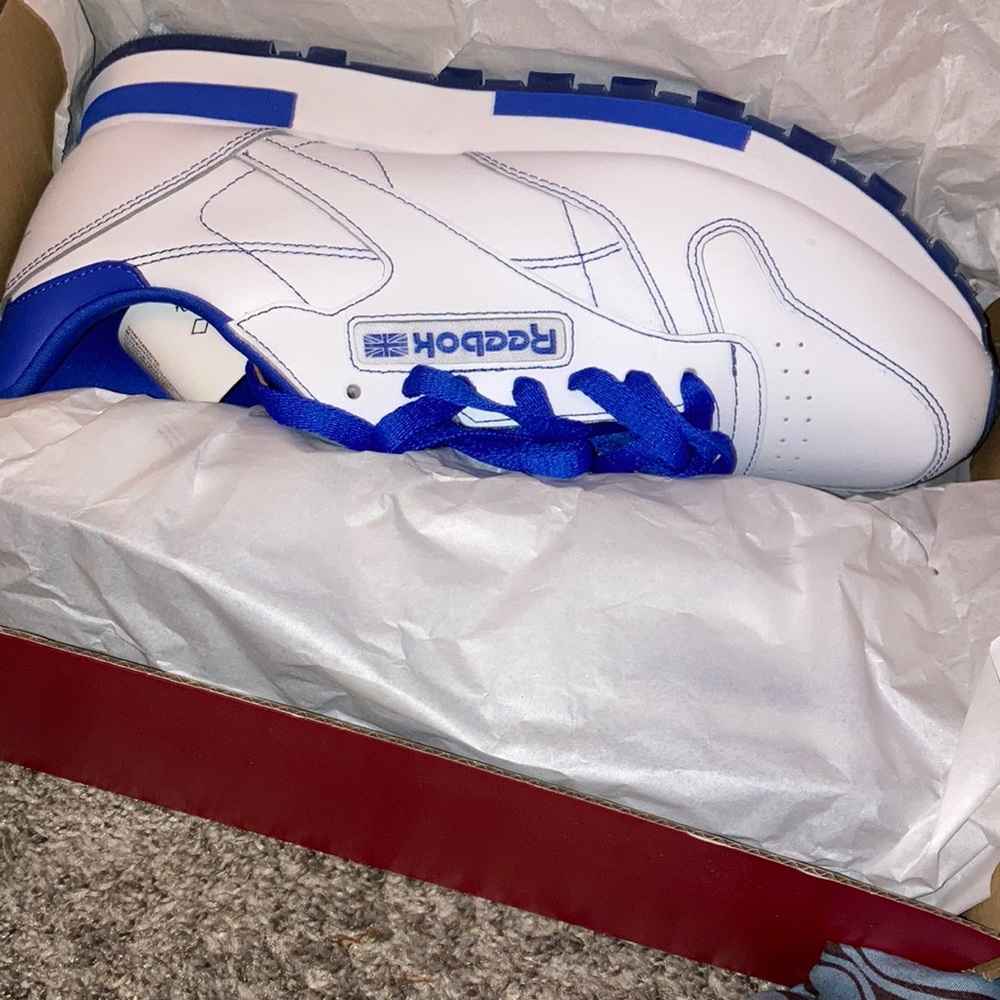 Brand new bought from Westend mall shoe pads inside box tried them on never wore